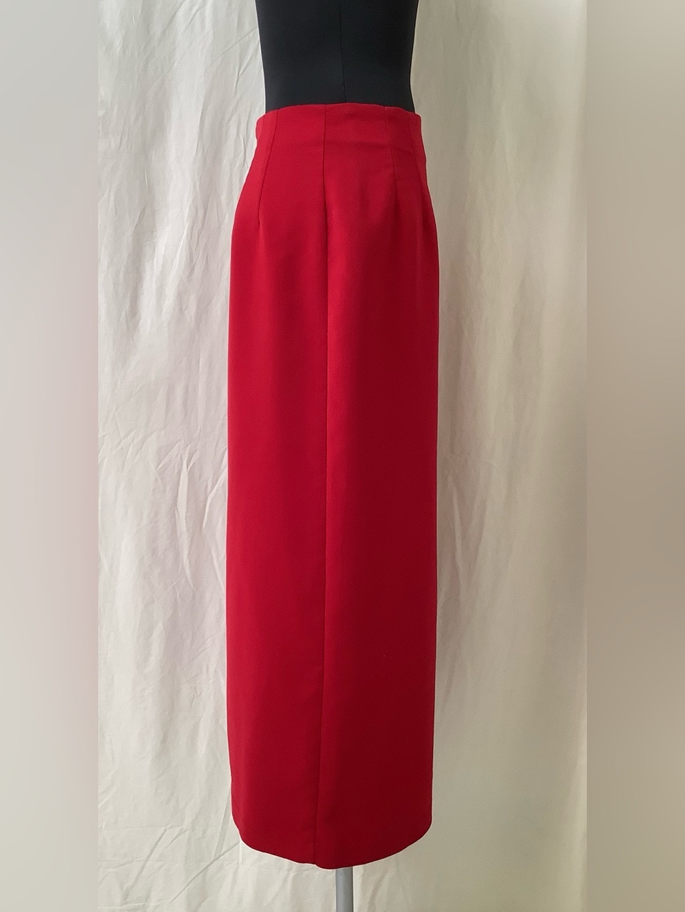 Briggs Straight Midi Skirt-Red-Back Zip Close-8 Regular - Picture 2 of 5